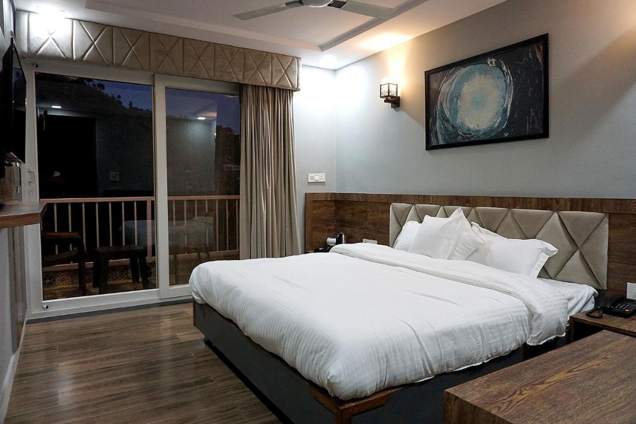 Sl Manor Hill Resort Mussoorie Kültér fotó