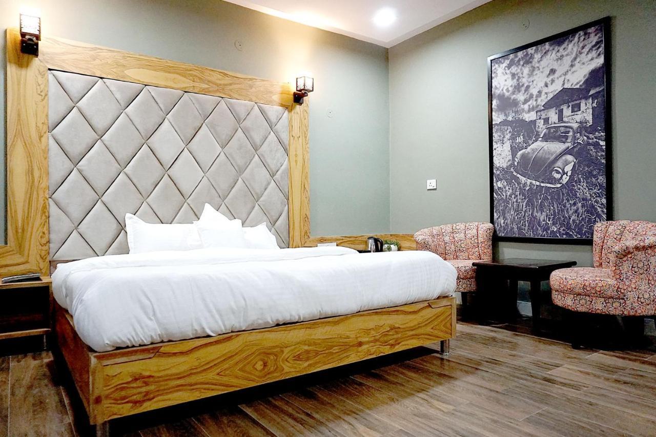 Sl Manor Hill Resort Mussoorie Kültér fotó