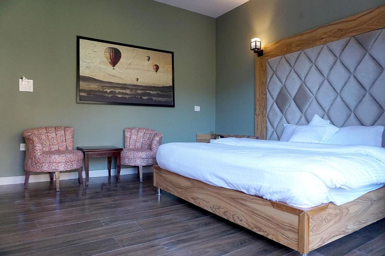 Sl Manor Hill Resort Mussoorie Kültér fotó